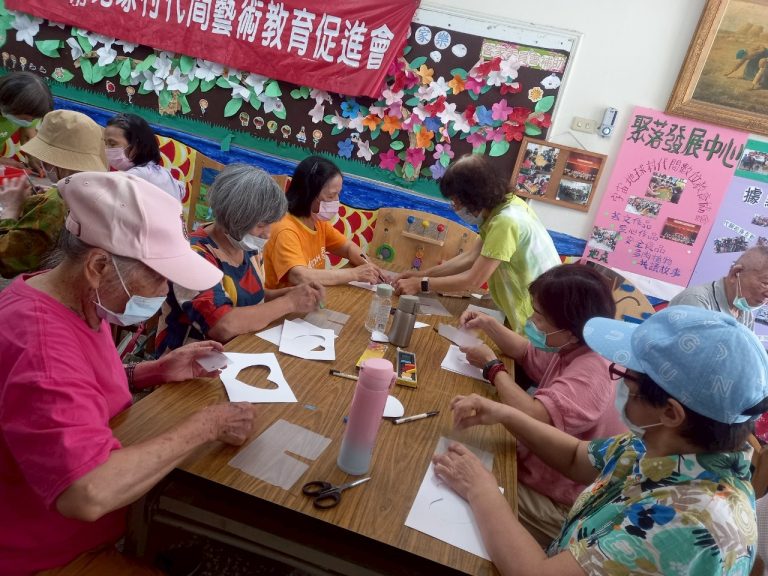 LINE_ALBUM_2025.6.10 畫出心中的感謝。 回顧生命中深藏的感謝. 運用手部指尖小肌肉