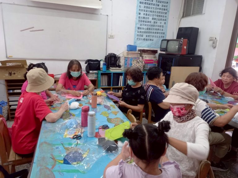 LINE_ALBUM_2025.8.14 動物傳線畫。手作讓長輩動腦思考手腦並用
