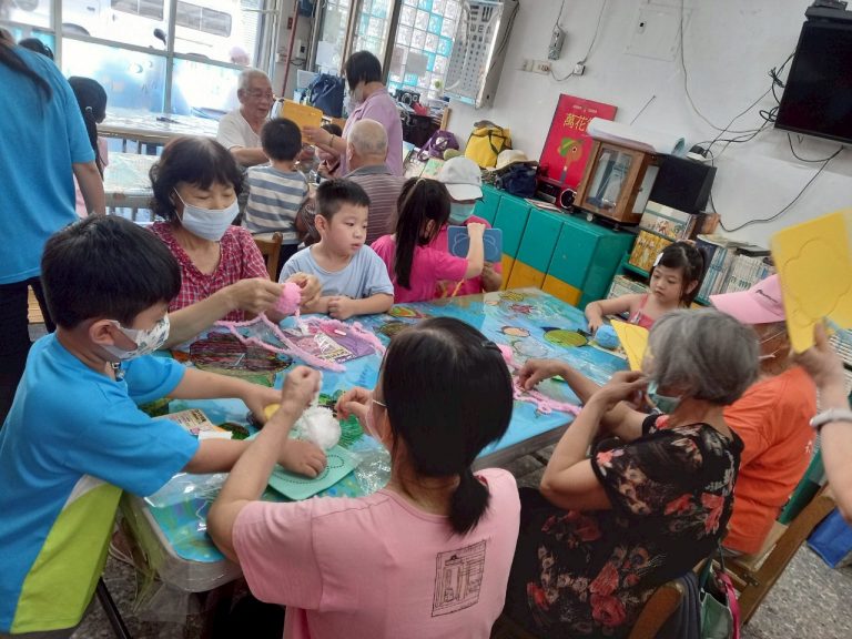 LINE_ALBUM_2025.8.14 動物傳線畫。手作讓長輩動腦思考手腦並用