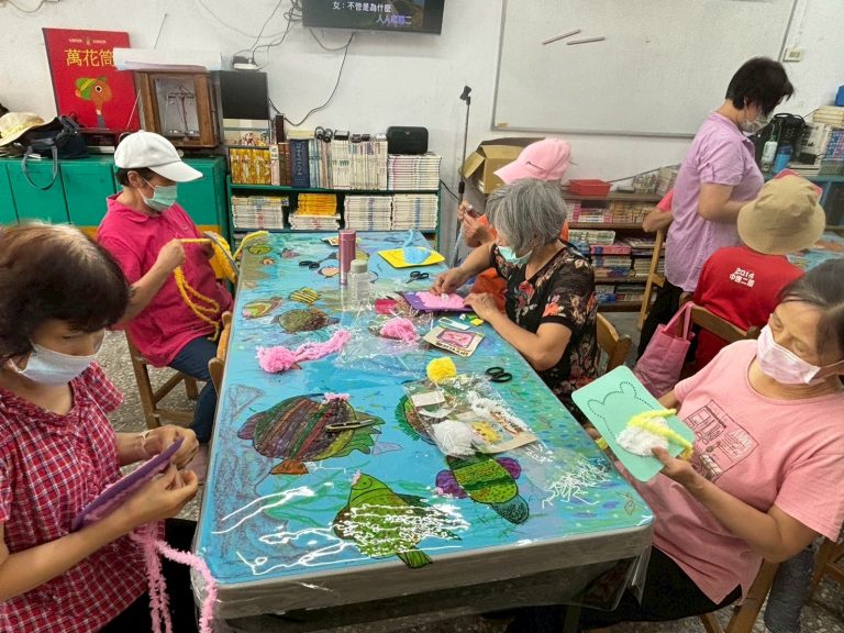 LINE_ALBUM_2025.8.14 動物傳線畫。手作讓長輩動腦思考手腦並用