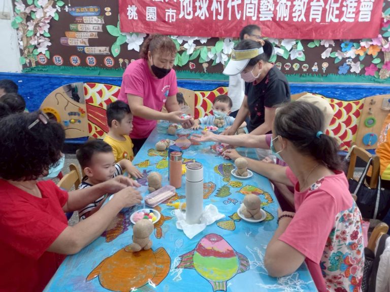 LINE_ALBUM_2025.8.19 草頭娃娃。發揮創意裝飾可愛草頭娃娃. 每日噴水細心照顧